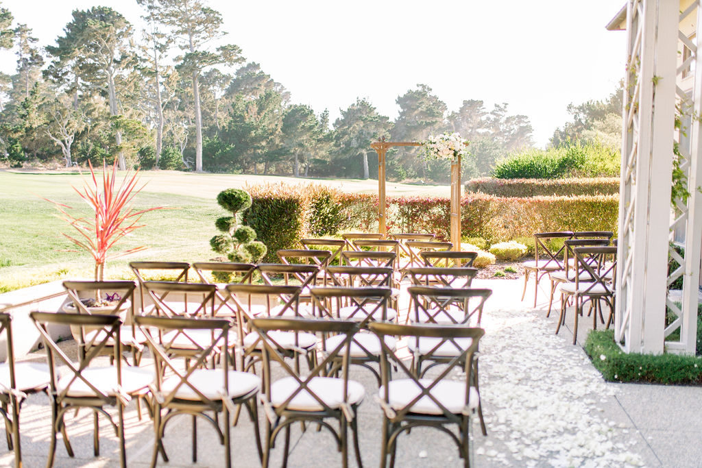 Intimate wedding ceremony in a backyard 